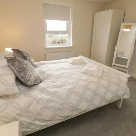 Valley View Apartment